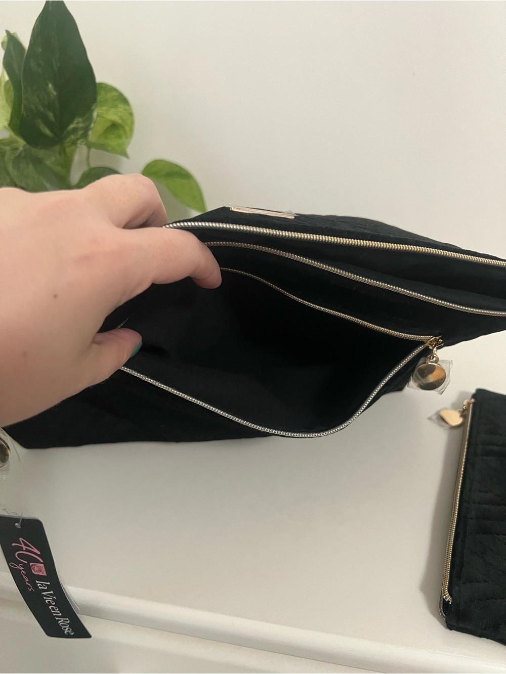 NWT La Vie En Rose Black Velvet Cosmetic Bags - Picture 7 of 15